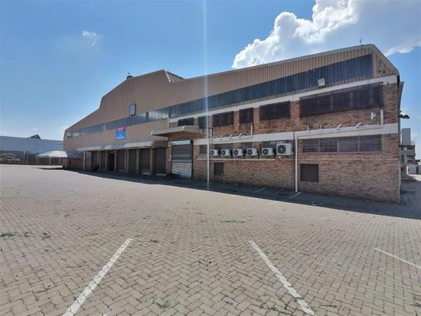 8 121  m² Industrial space