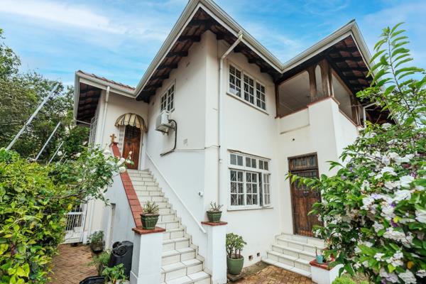 6 Bedroom House