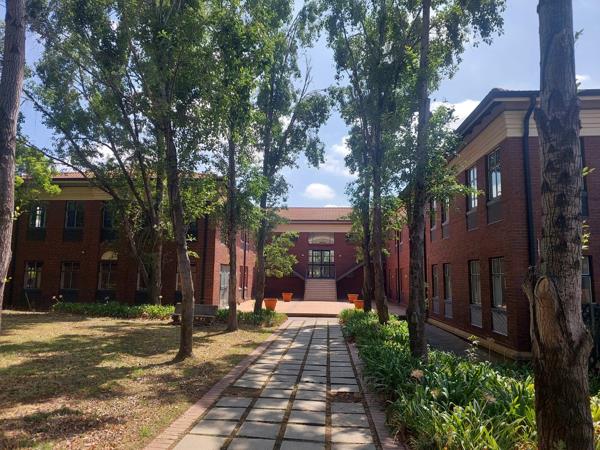 1 850  m² Commercial space