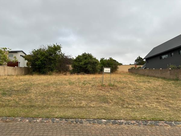 1 150 m² Land