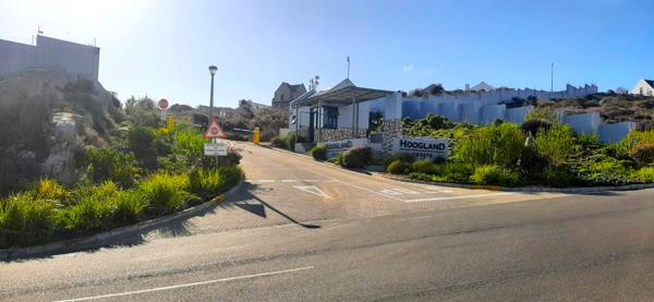 612 m² Land