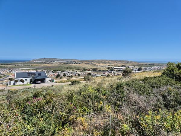 605 m² Land
