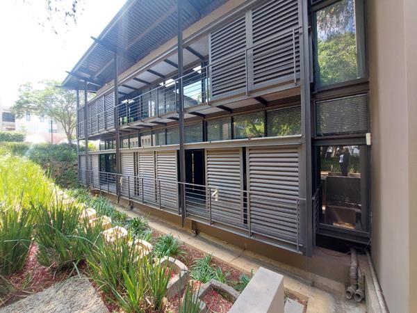 320  m² Office Space