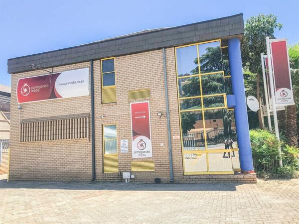 2 525  m² Commercial space