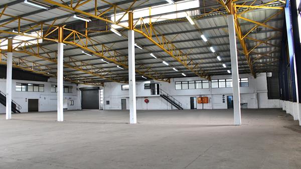1 616  m² Industrial space