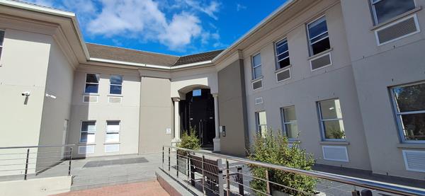 395  m² Office Space