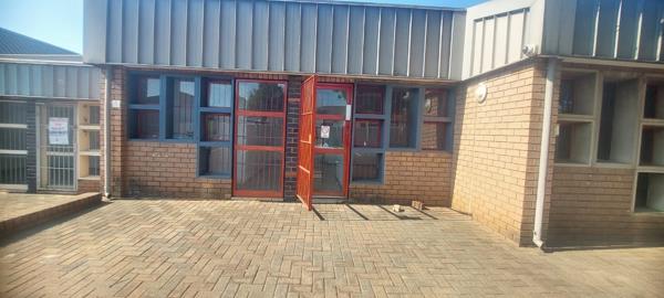 70  m² Commercial space