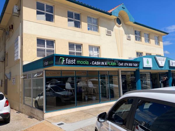 65  m² Commercial space