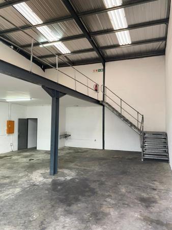 184  m² Industrial space