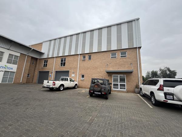 961  m² Industrial space