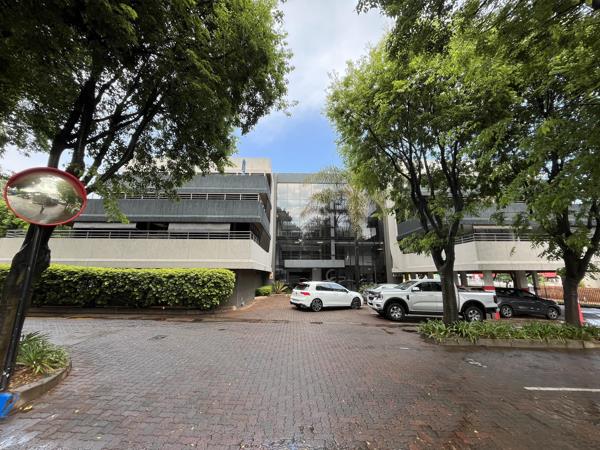 77  m² Commercial space