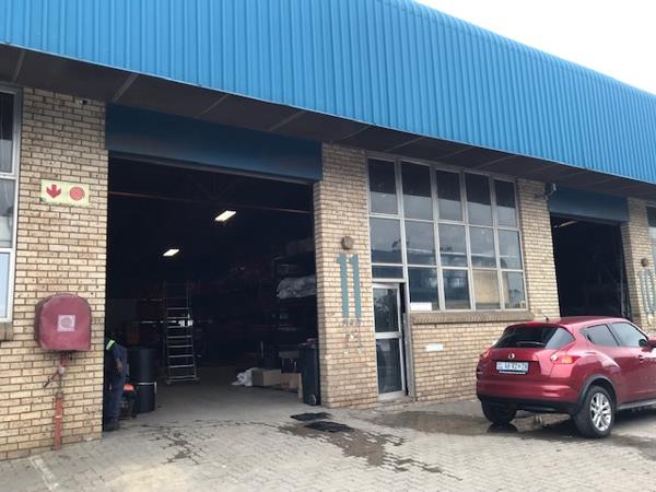 198  m² Industrial space