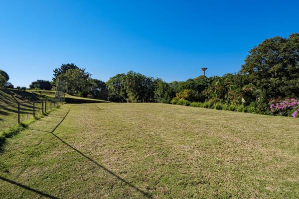 2 125 m² Land