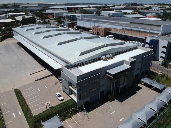 8 760  m² Industrial space