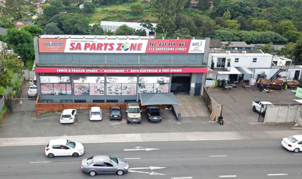 1 175  m² Industrial space