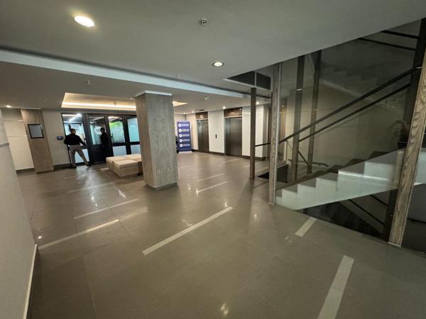 947  m² Commercial space