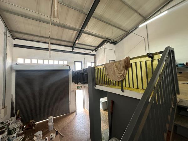 126  m² Commercial space