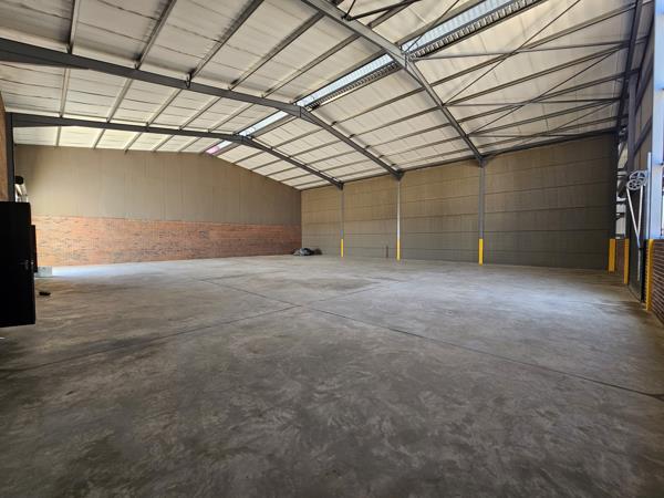 596  m² Industrial space
