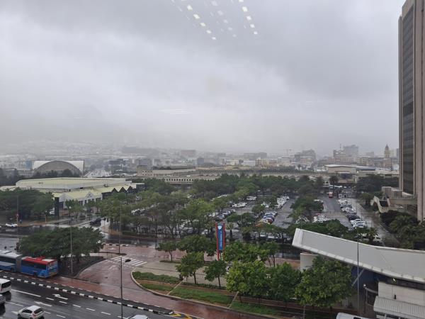 1 208  m² Commercial space