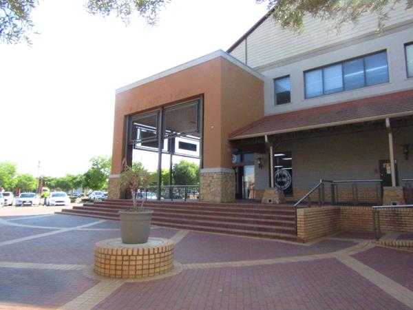 62  m² Commercial space