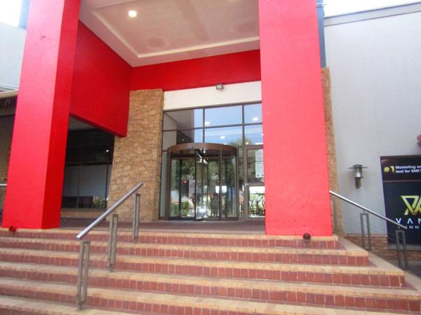 73  m² Commercial space