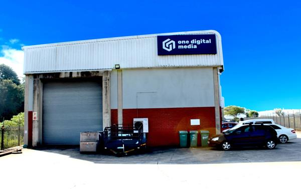 563  m² Industrial space