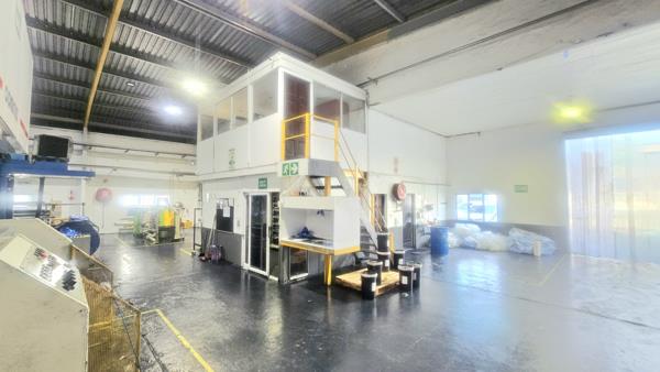 1 200  m² Commercial space