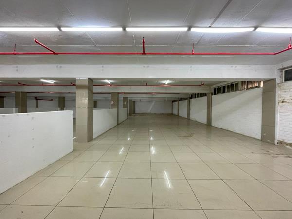 800  m² Commercial space