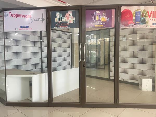 27  m² Retail Space