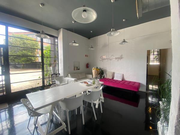 228  m² Office Space