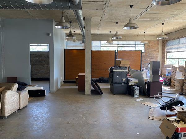 185  m² Commercial space