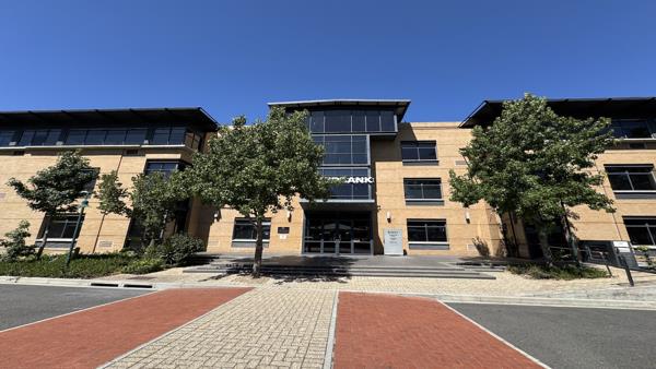 1 493  m² Commercial space