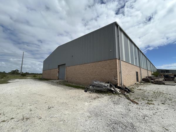 2 500  m² Industrial space