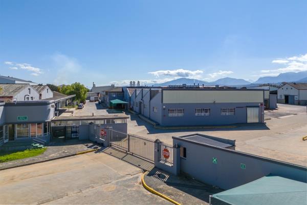 776  m² Industrial space