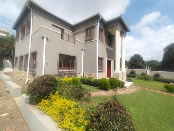 350  m² Commercial space