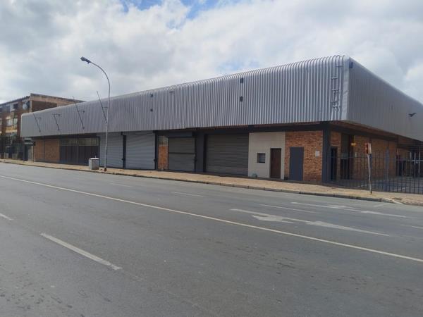 2 356  m² Commercial space