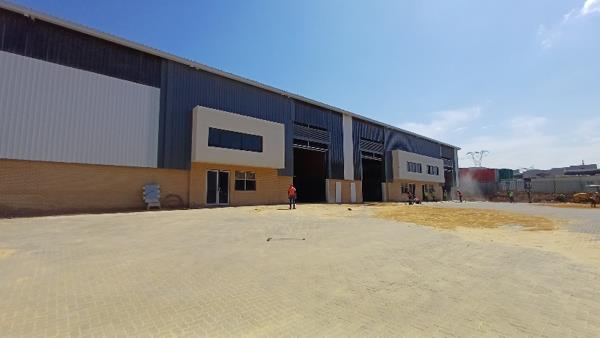1 135  m² Industrial space