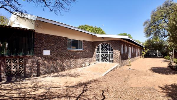 5 Bedroom House