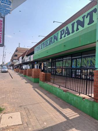 1 800  m² Commercial space