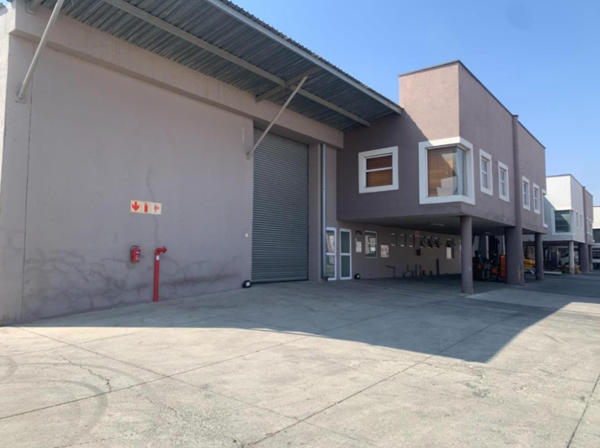 460  m² Commercial space