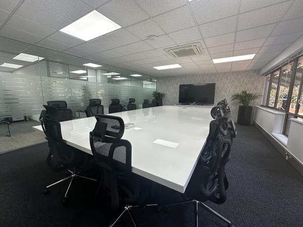 229  m² Commercial space