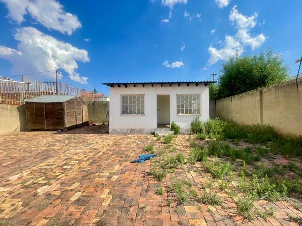 280  m² Commercial space