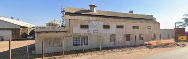 325  m² Commercial space