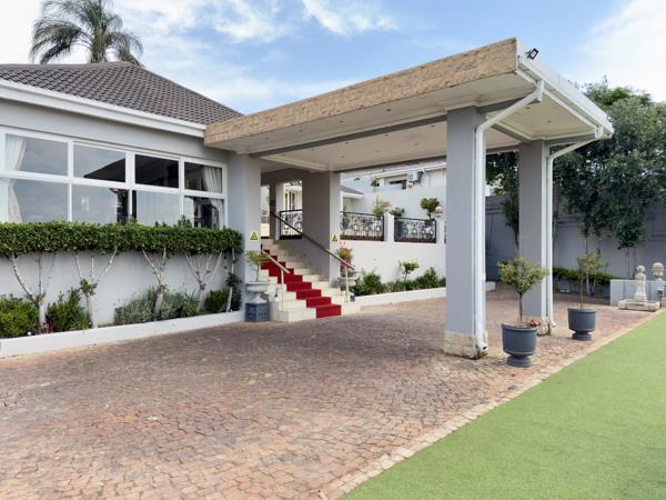 9 Bedroom House