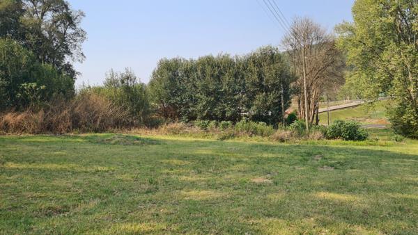 1 078 m² Land
