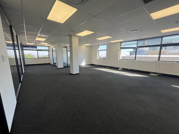 298  m² Commercial space