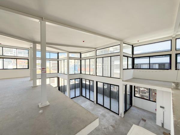 330  m² Commercial space