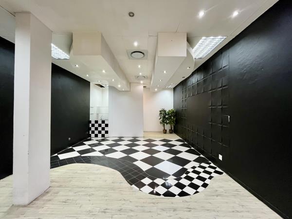 55  m² Retail Space