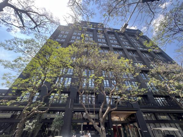 130  m² Commercial space