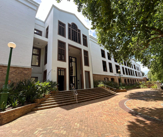 1 677  m² Commercial space